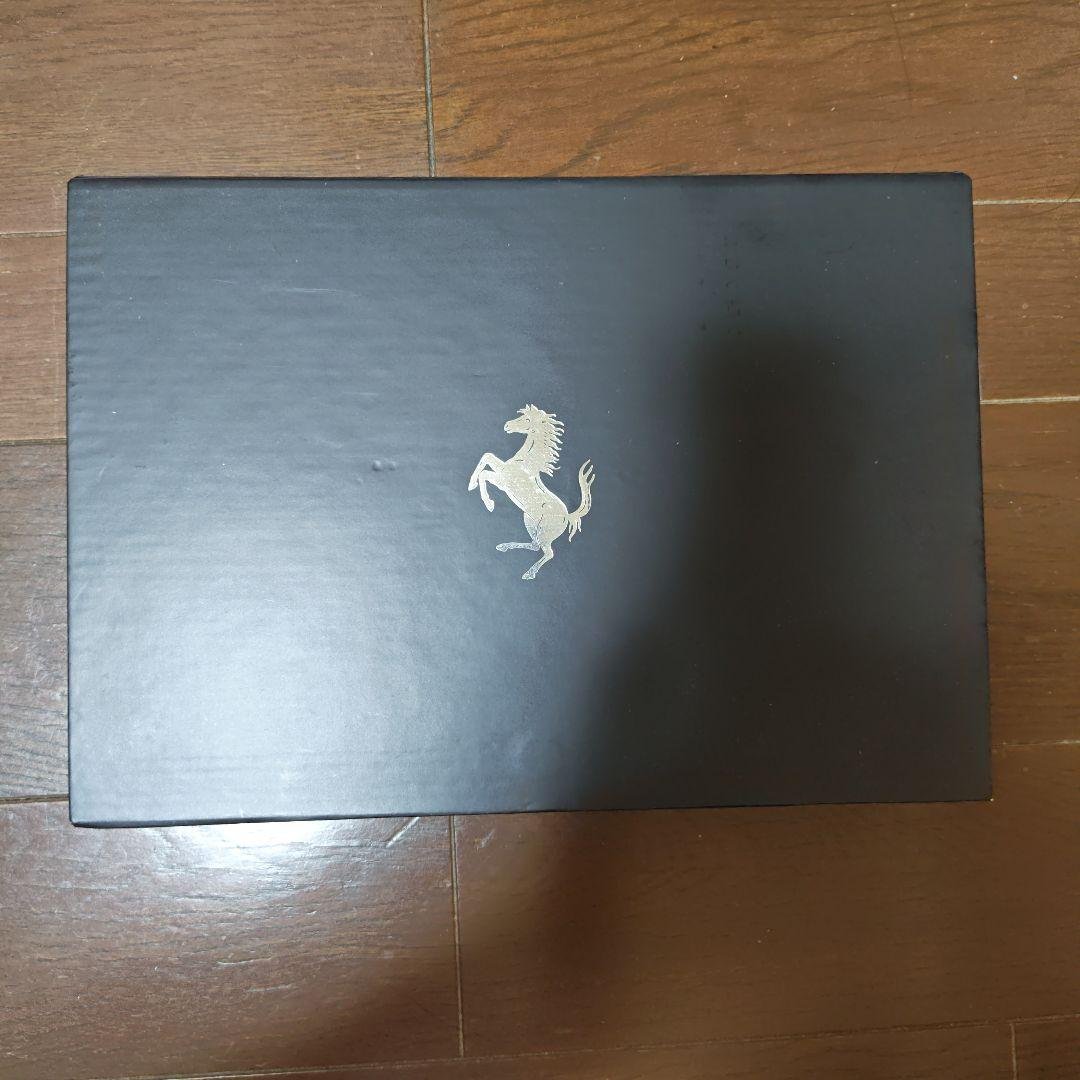 Ferrari限定品 16GB iPod 本体