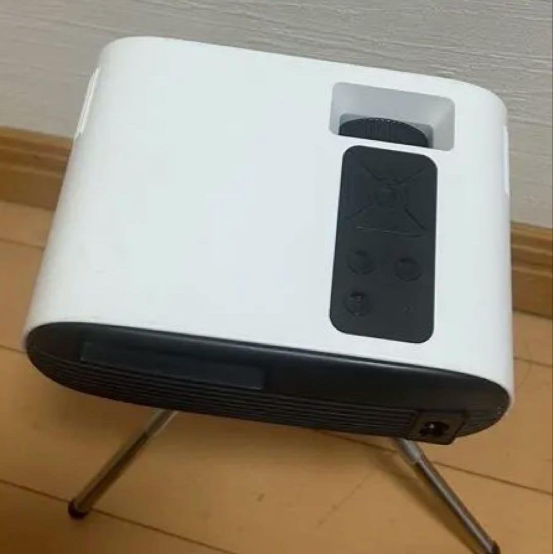 【付属品完備】TOPTRO TR26 プロジェクター 小型 4K対応 三脚付