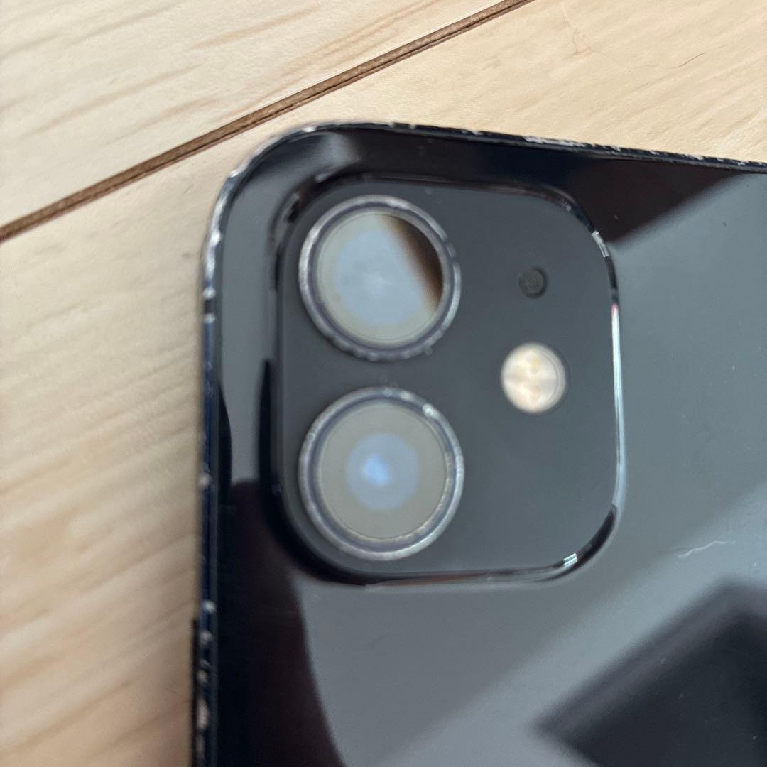 【割れなし】iPhone 12 ブラック 本体 128GB 保護フォルム付
