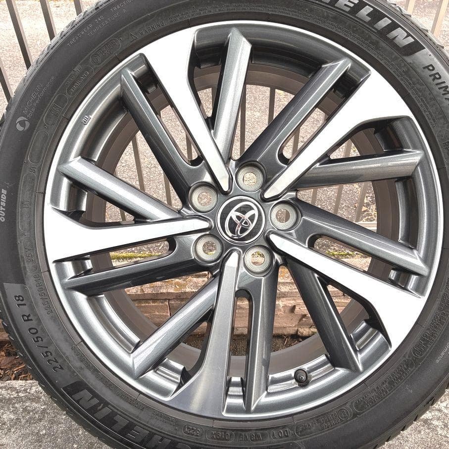 トヨタカローラクロス純正 225/50 R18 ホイールセット／ミシュランタイヤ