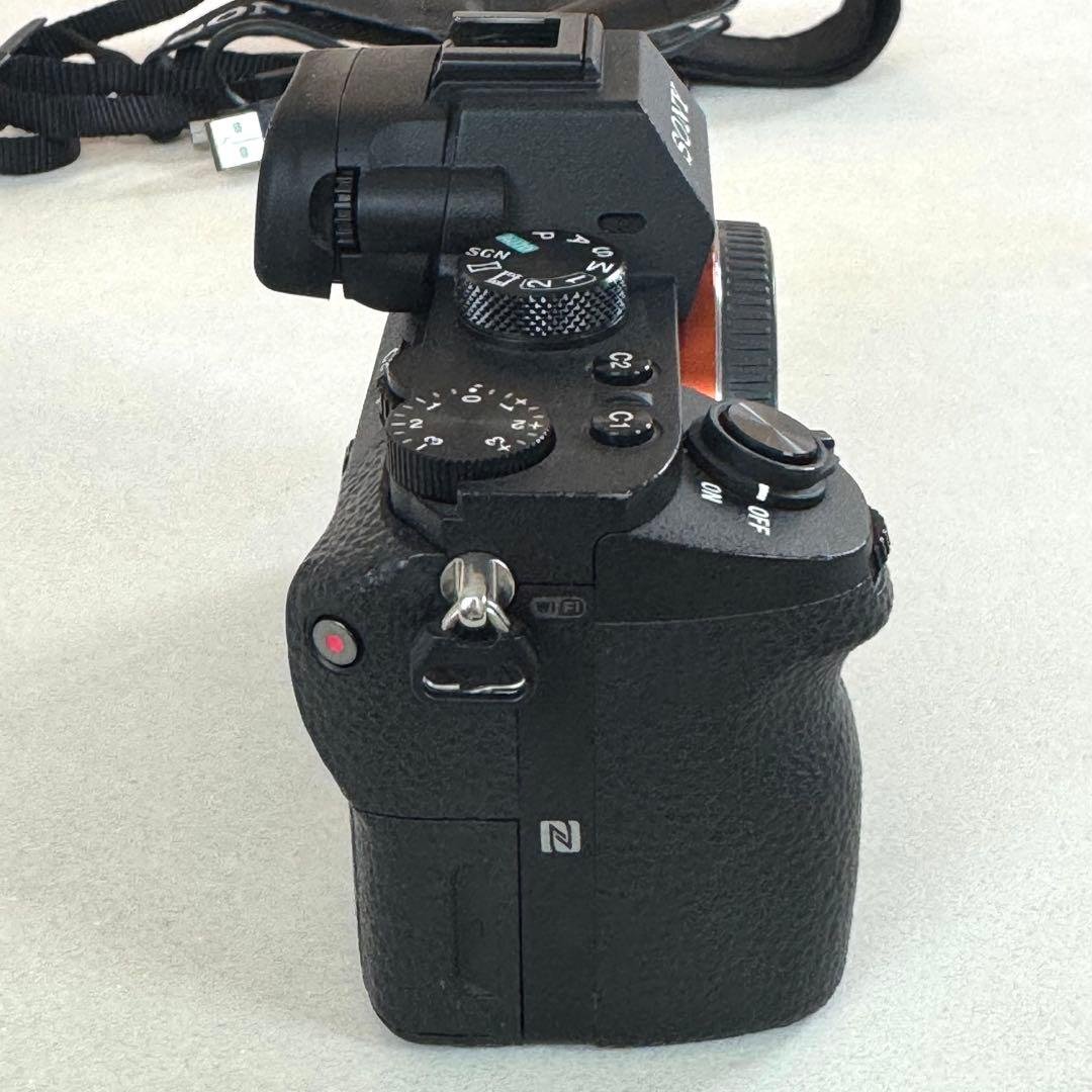 【シャッター数1万枚程度】Sony α7 II ミラーレス一眼カメラ