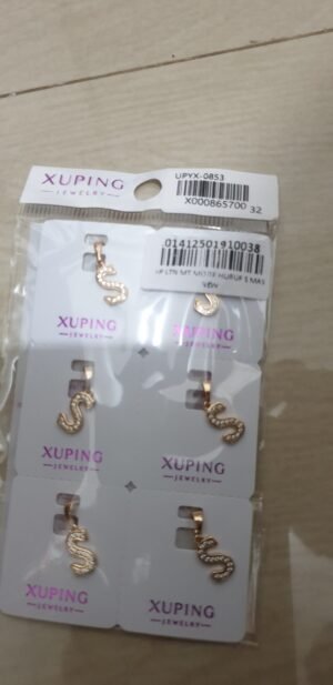 Liontin MT Motif Huruf